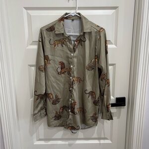 Leopard satin olive green buttoned shirt size M